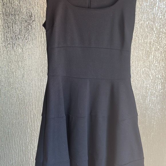 Banana Republic size 2 black fit and flare dress - Picture 2 of 4